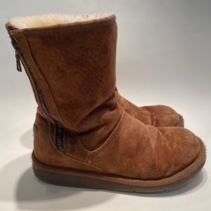 UGG | Mayfaire boots in Chestnut Brown Suede